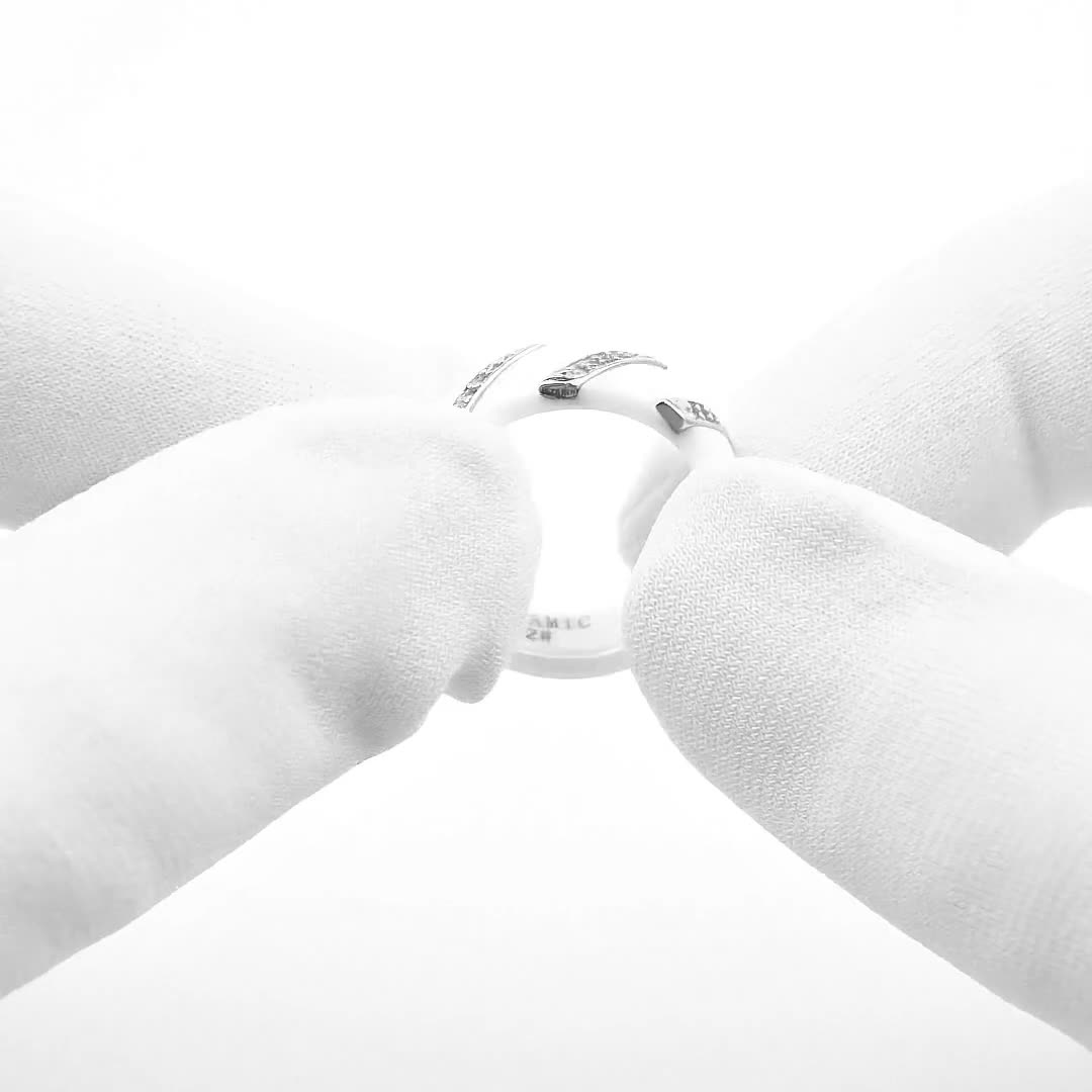 Серебряное кольцо с керамикой и фианитами